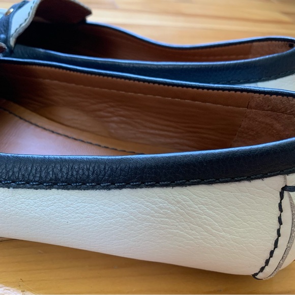Andiamo white leather loafers size 11. - Picture 9 of 10